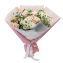 Flower of roses and lisianthus